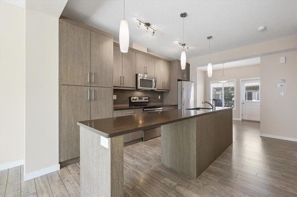Picture for 330 Marquis Lane SE