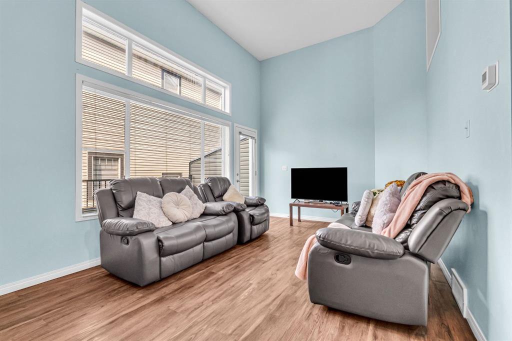 Picture for 28 Everhollow Way SW