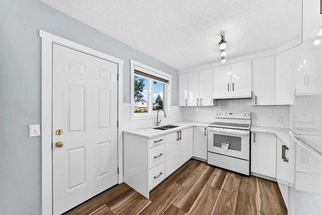 Picture for 77 Martinbrook Road NE