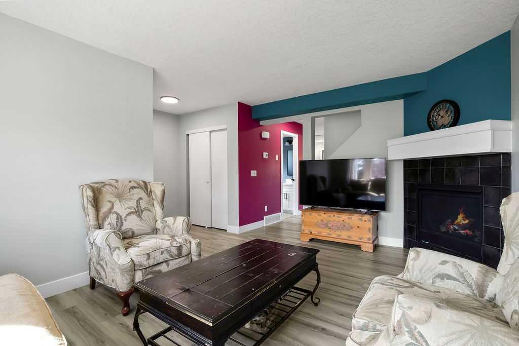 Picture for 68 Falconridge Close NE
