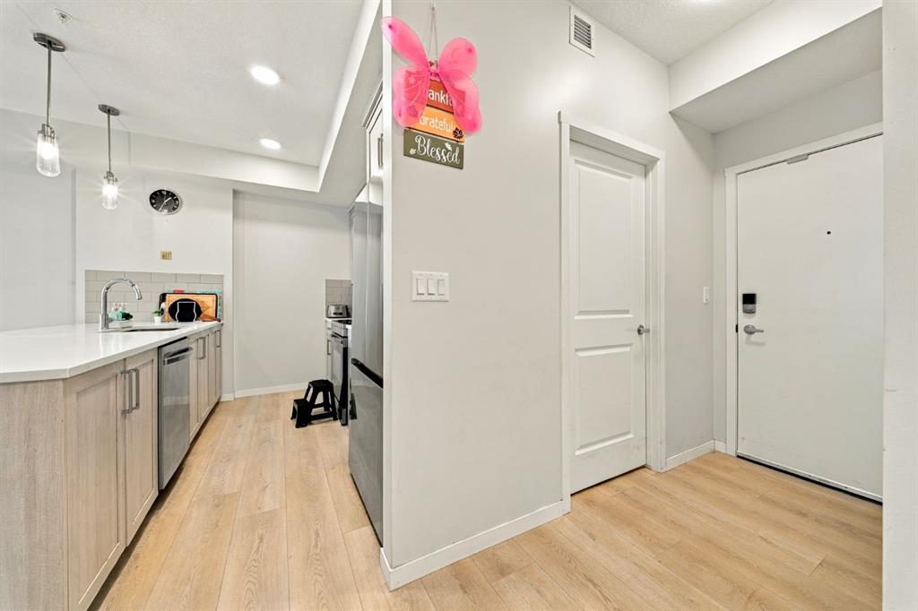 Picture for 5117, 20295 Seton Way SE