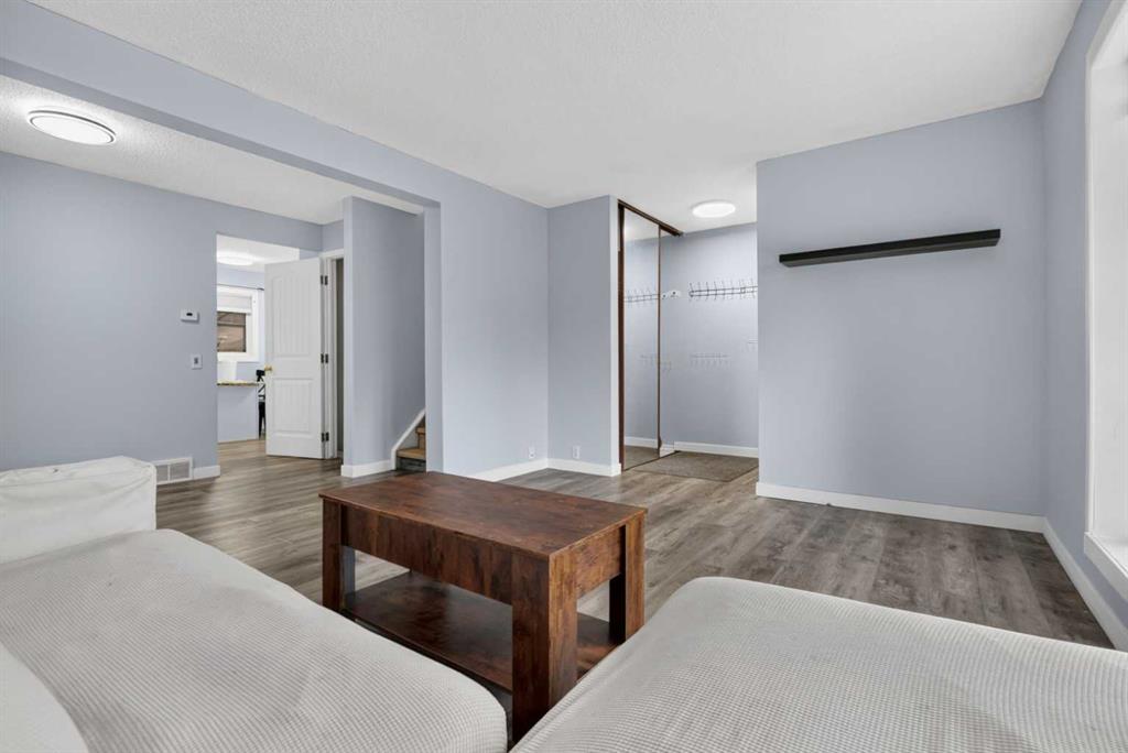 Picture for 37 Erin Croft Crescent SE