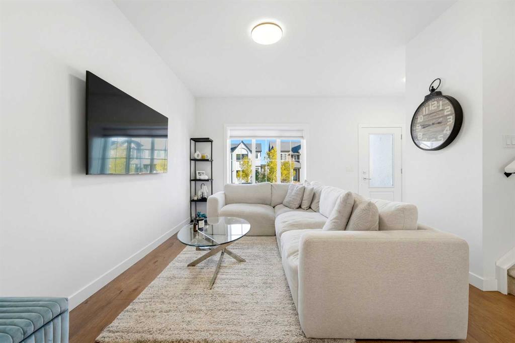 Picture for 7395 202 Avenue SE