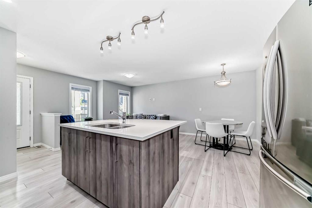 Picture for 64 Cityside Manor NE