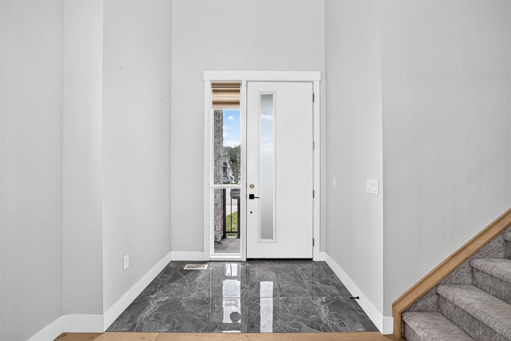 Picture for 215 Kinniburgh Place 
