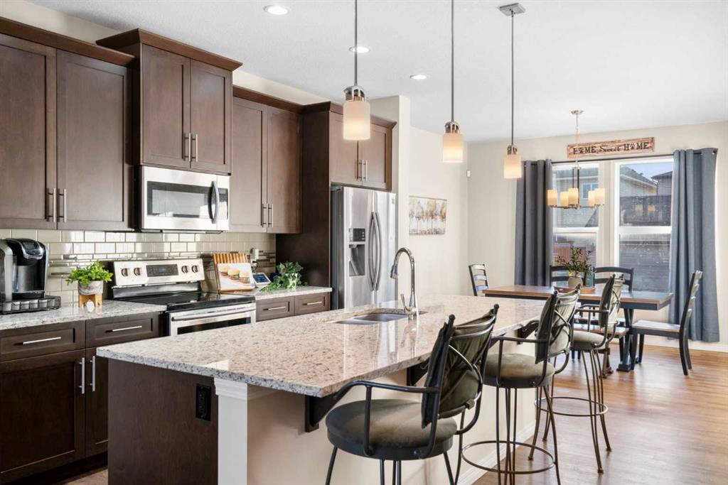 Picture for 81 Legacy Glen Green SE