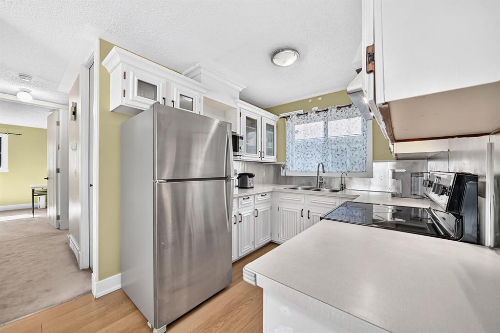 Picture for 55 Doverglen Crescent SE