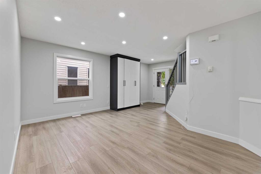 Picture for 81 Saddlecrest Green NE