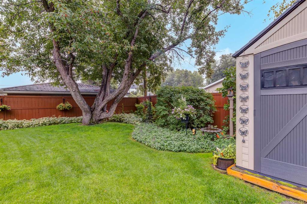 Picture for 29 ARMSTRONG Crescent SE