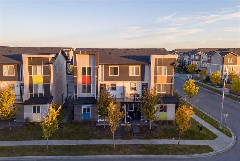 Picture for 203, 315 Redstone Walk NE