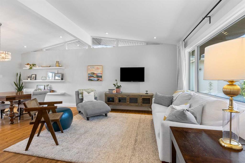 Picture for 27 Gordon Drive SW