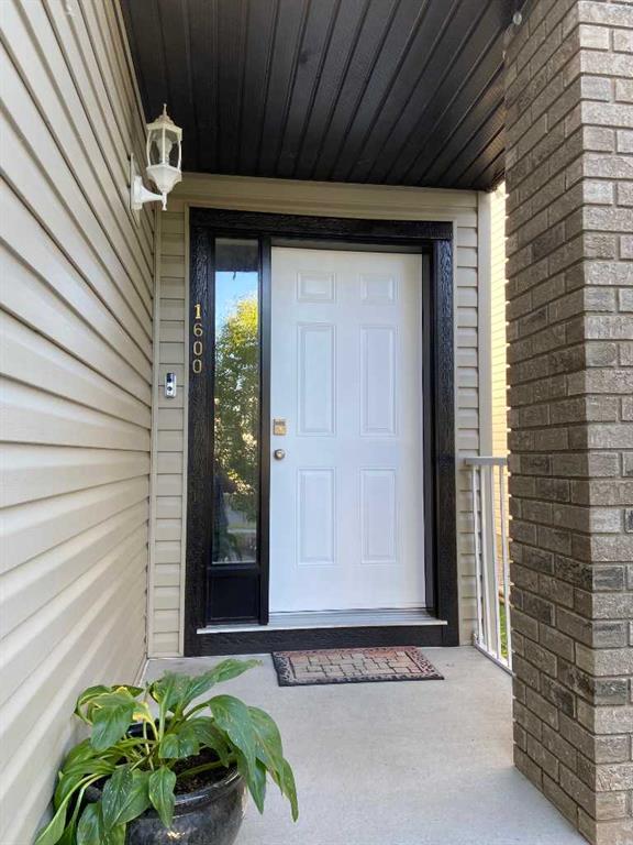 Picture for 1600 Copperfield Boulevard SE