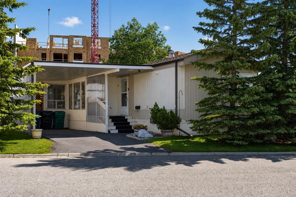 Picture for 258, 99 Arbour Lake Road NW