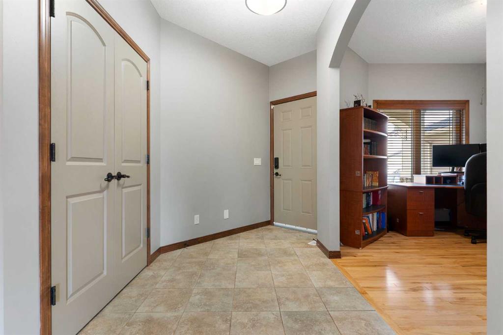 Picture for 183 Sunset Close 