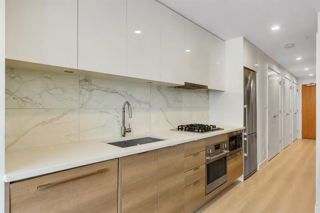 Picture for 806, 118 Waterfront Court SW
