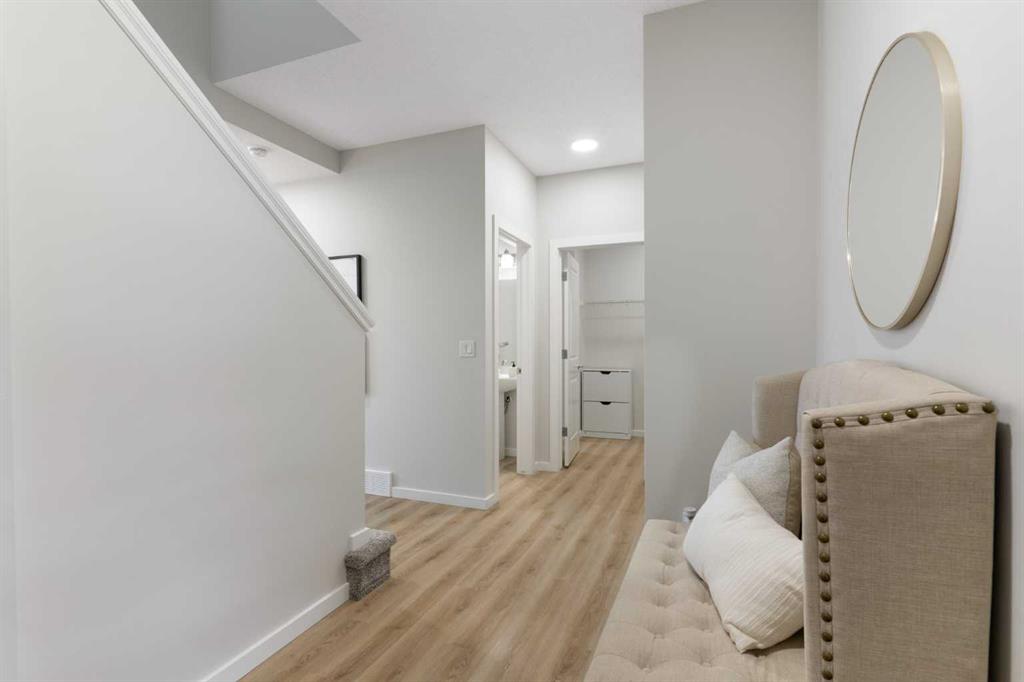 Picture for 464 Lawthorn Way SE