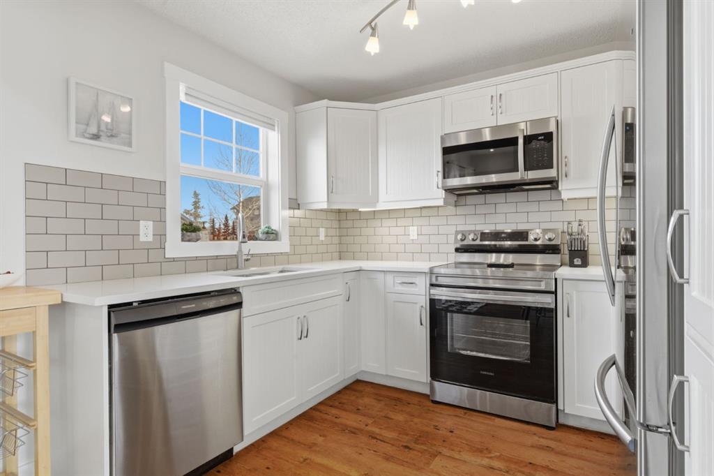Picture for 212 Cottageclub Crescent 