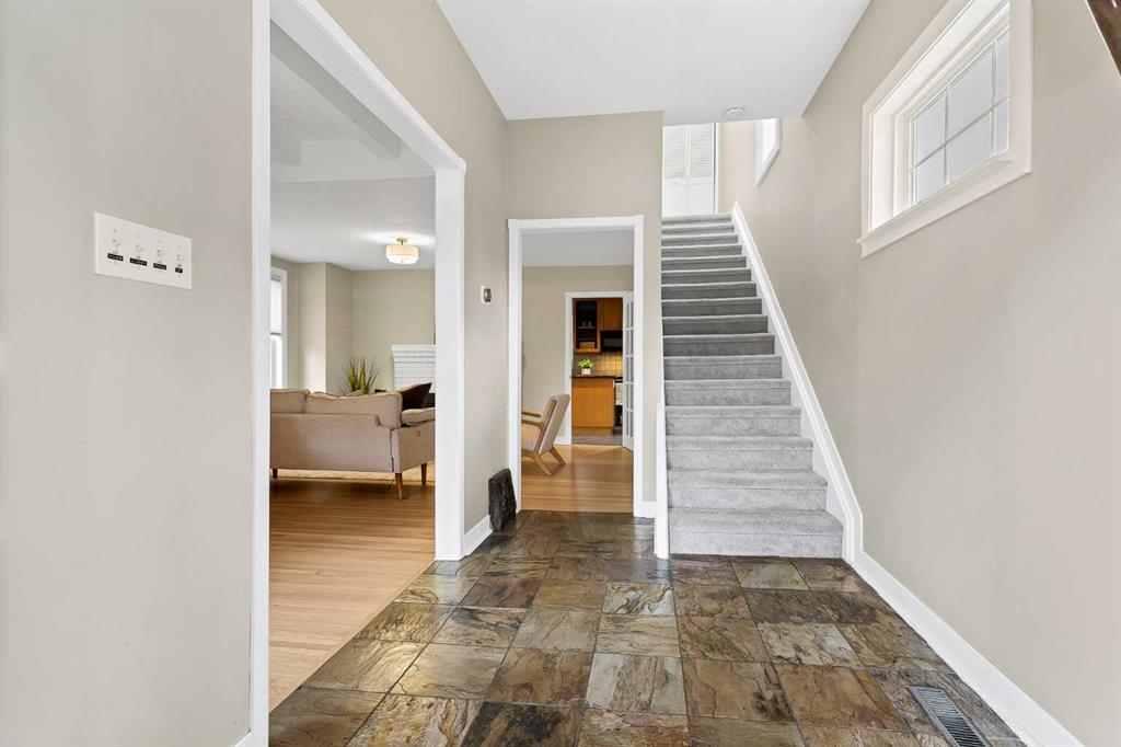 Picture for 1905 2 Street NW