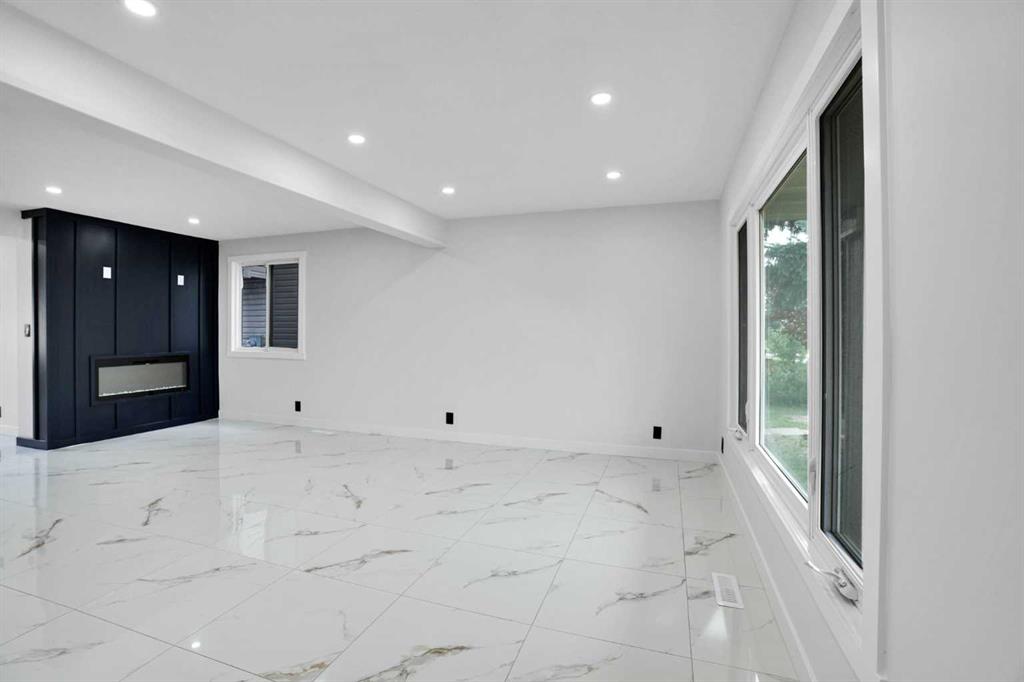 Picture for 63 Martindale Crescent NE