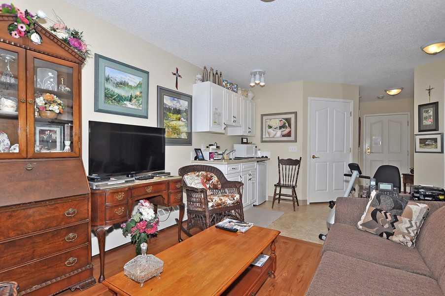 Picture for 1240, 5200 44 Avenue NE