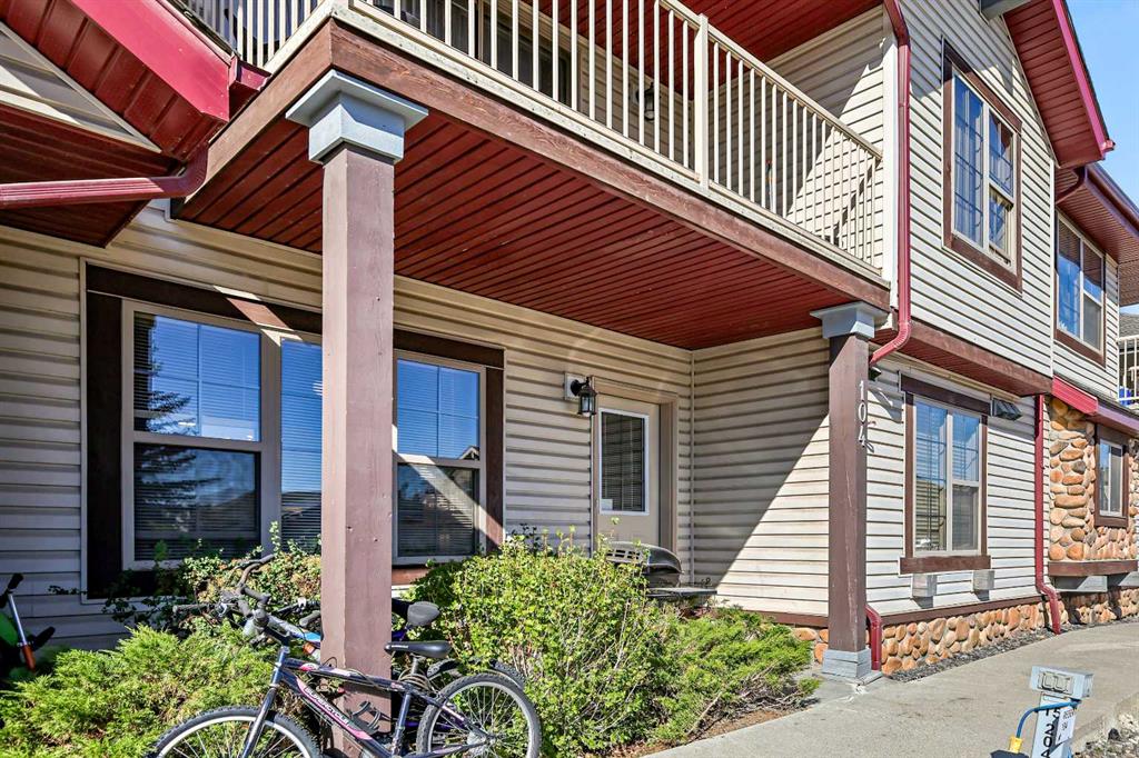 Picture for 104, 15 Everridge Square SW