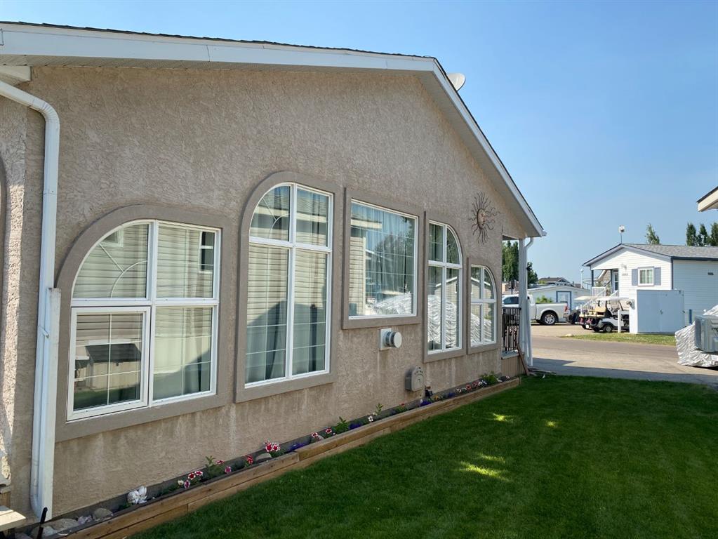 Picture for 4063, 35468 Range Road 30  