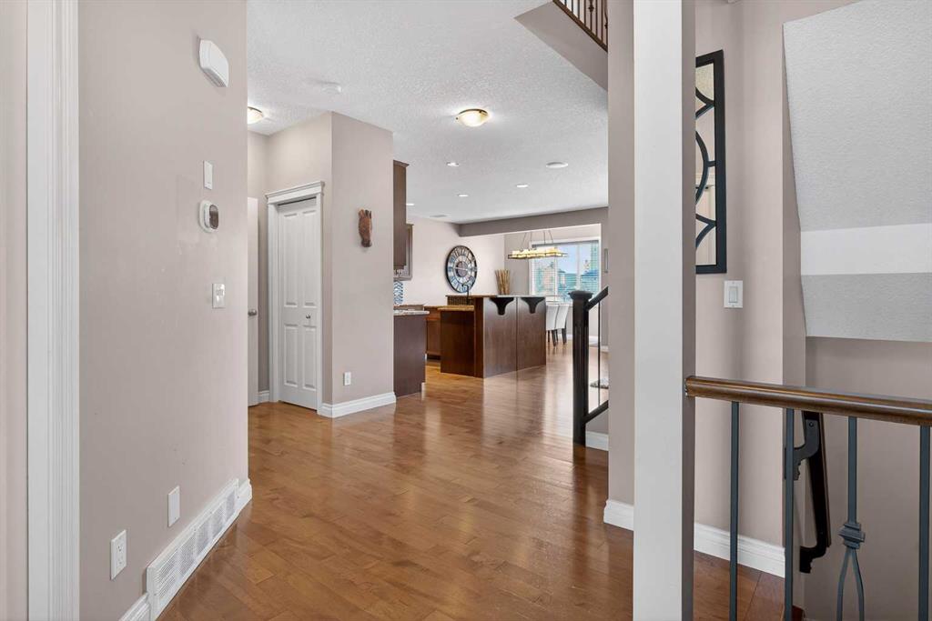 Picture for 159 Sherwood Crescent NW