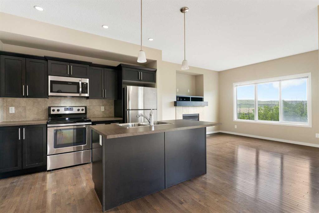 Picture for 638 River Heights Crescent 