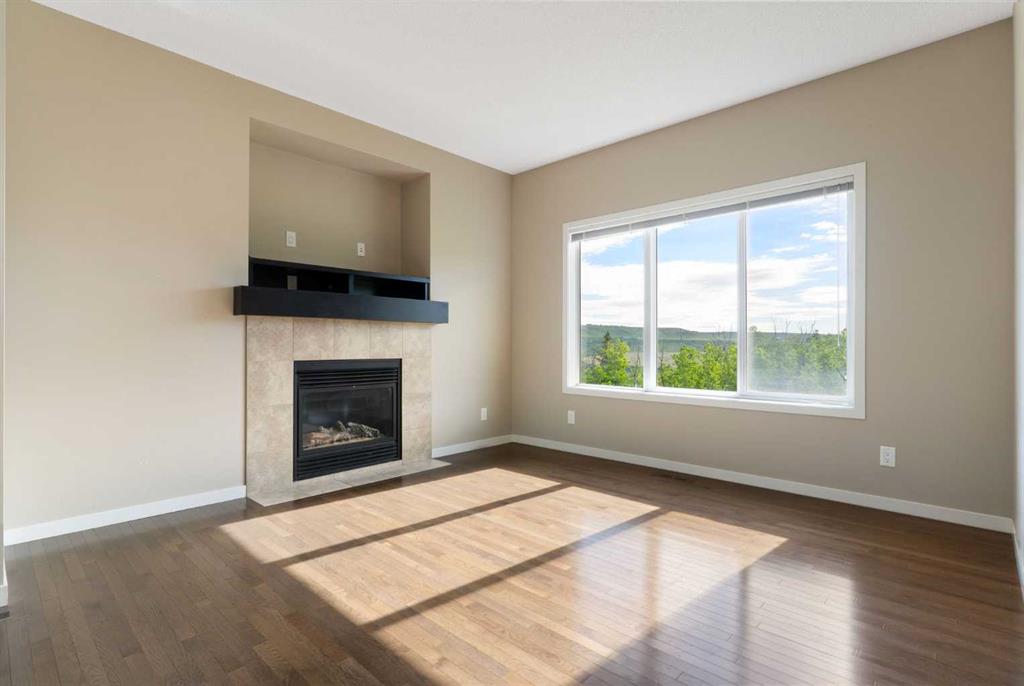 Picture for 638 River Heights Crescent 