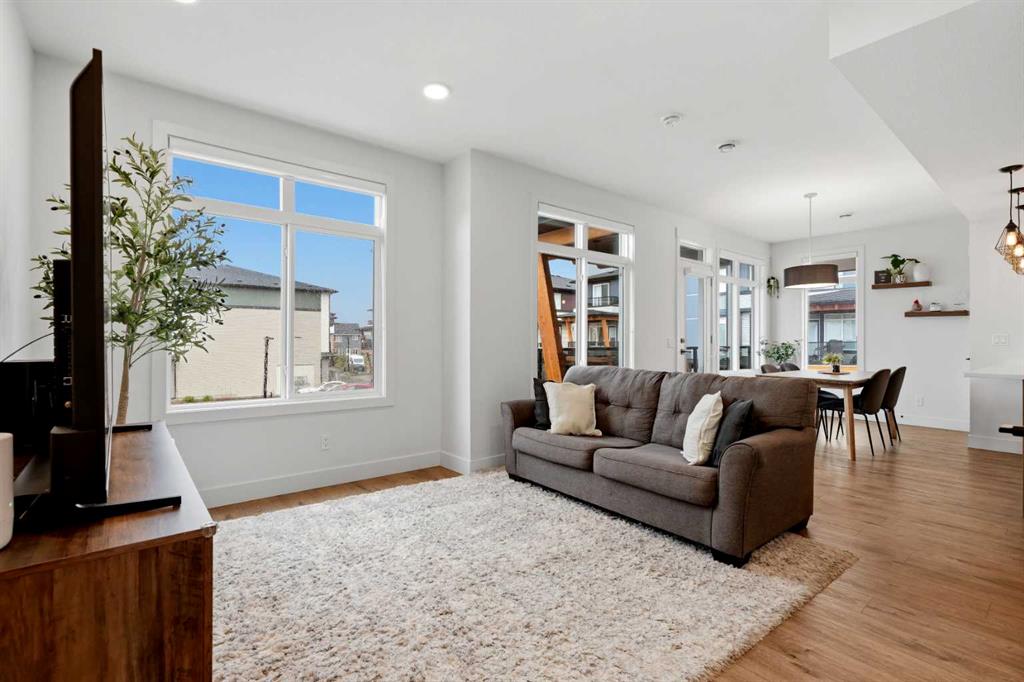 Picture for 603, 10060 46 Street NE