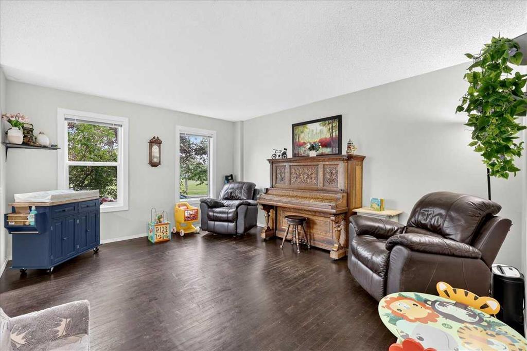 Picture for 39 Bridlewood Avenue SW