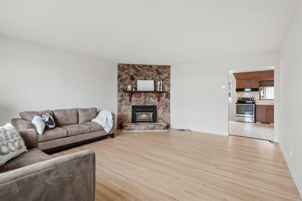 Picture for 6215 Thorncliffe Drive NW