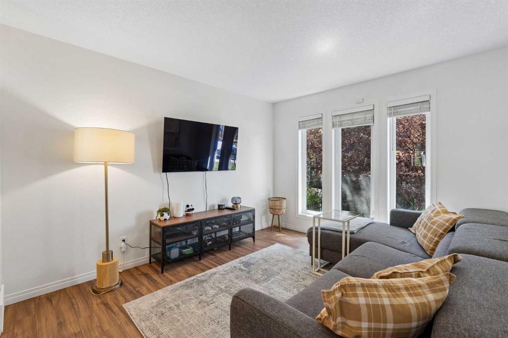 Picture for 614 Auburn Bay Square SE