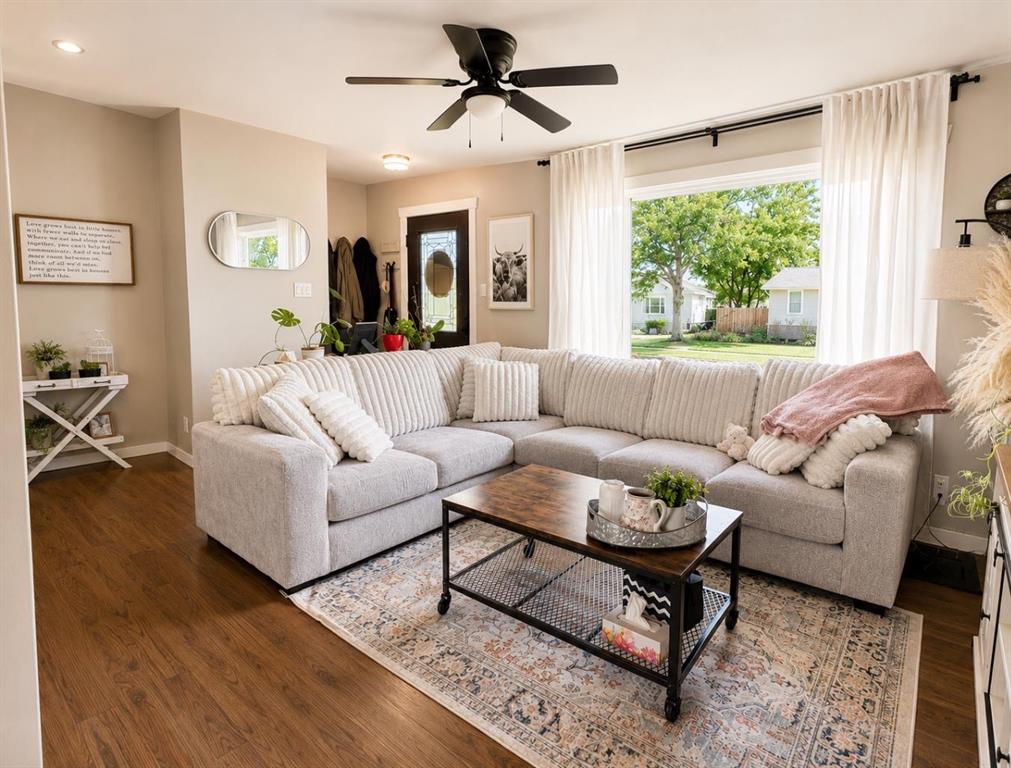 Picture for 124 4 Avenue 