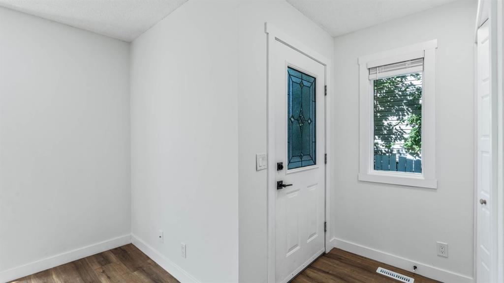 Picture for 15 Taraglen Court NE
