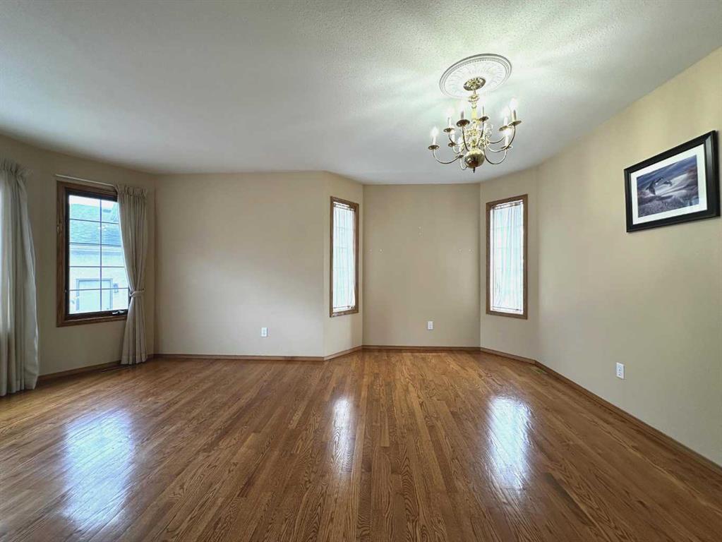 Picture for 59 Edgebrook Circle NW
