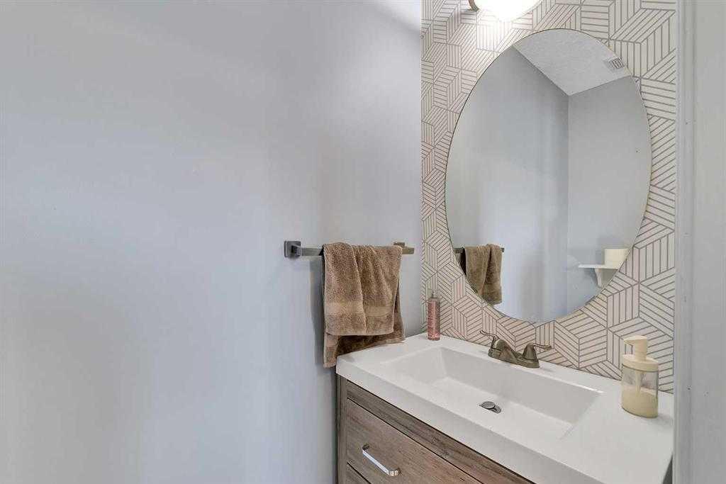 Picture for 83 Luxstone Crescent SW