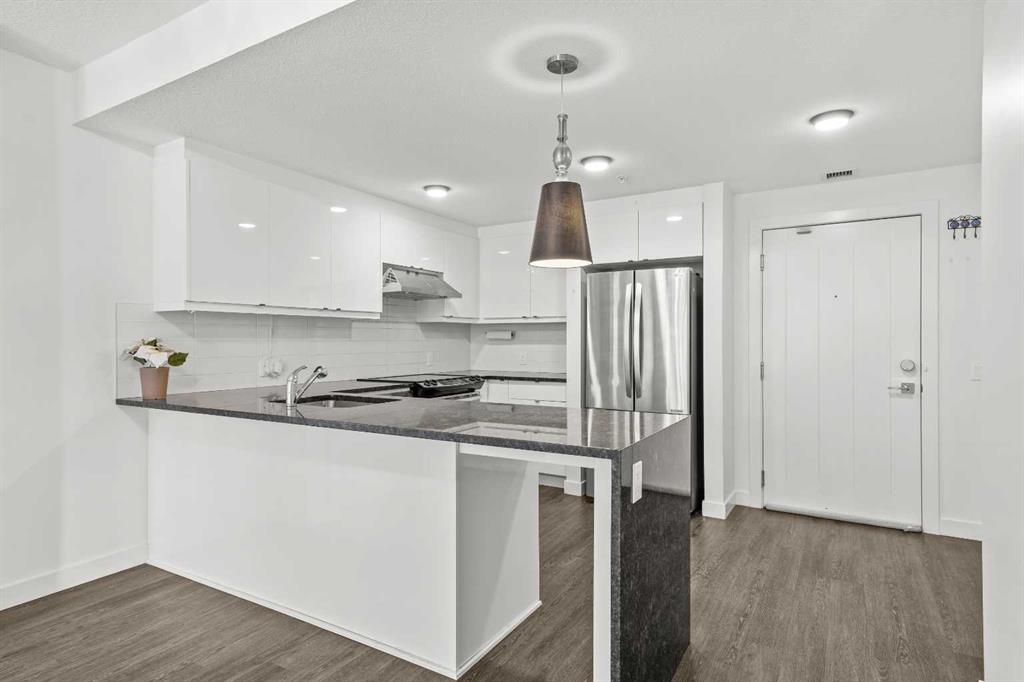 Picture for 103, 25 Aspenmont Heights SW