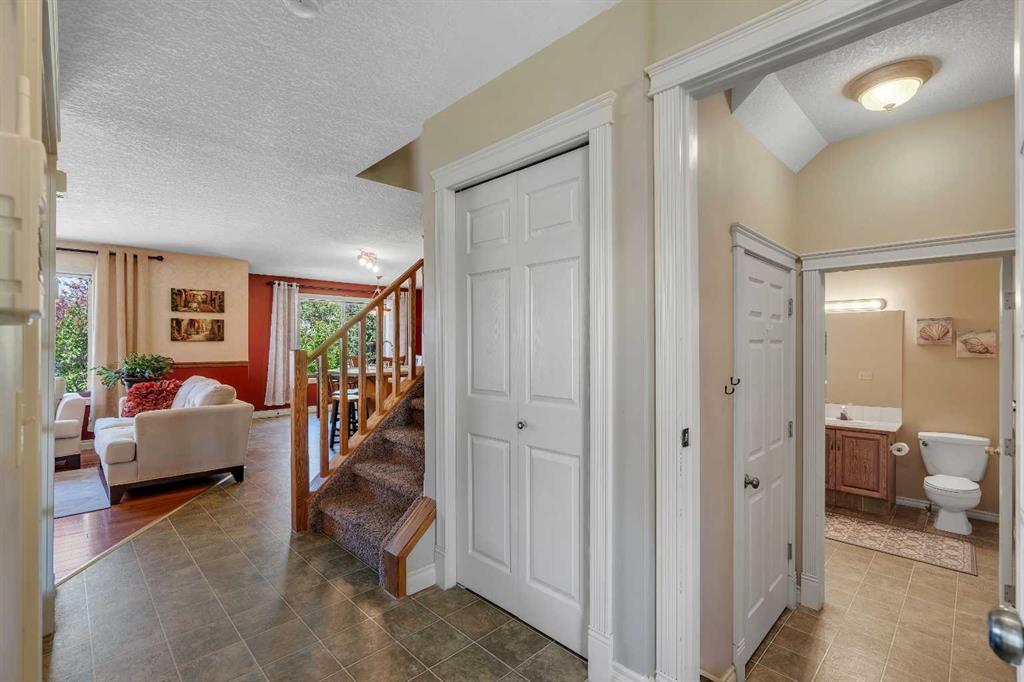 Picture for 84 Willowbrook Crescent NW