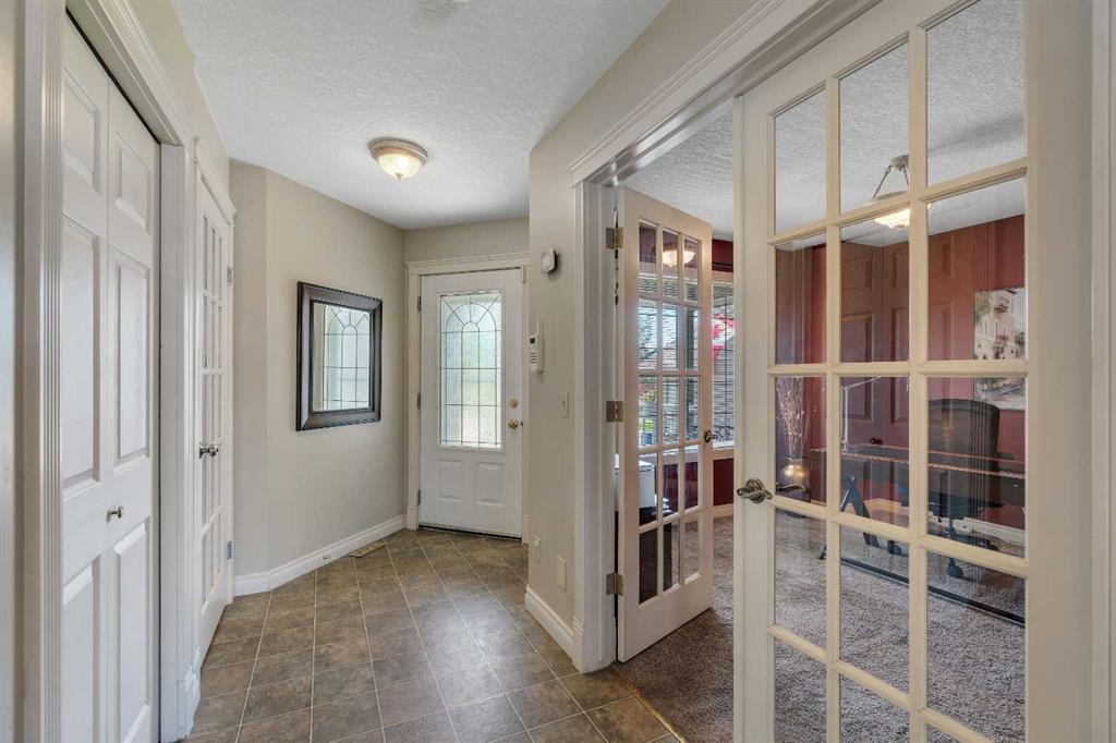 Picture for 84 Willowbrook Crescent NW