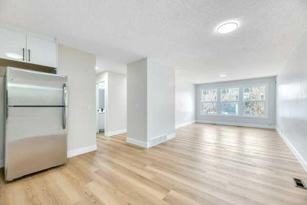 Picture for 8, 75 templemont Way NE