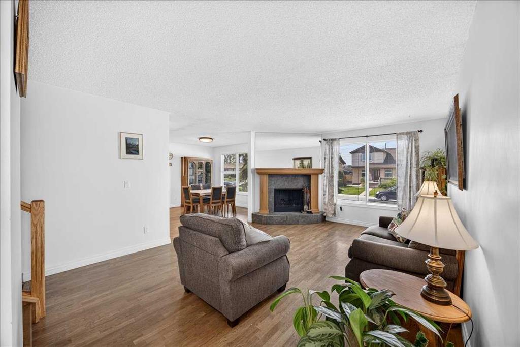 Picture for 80 Templevale Way NE
