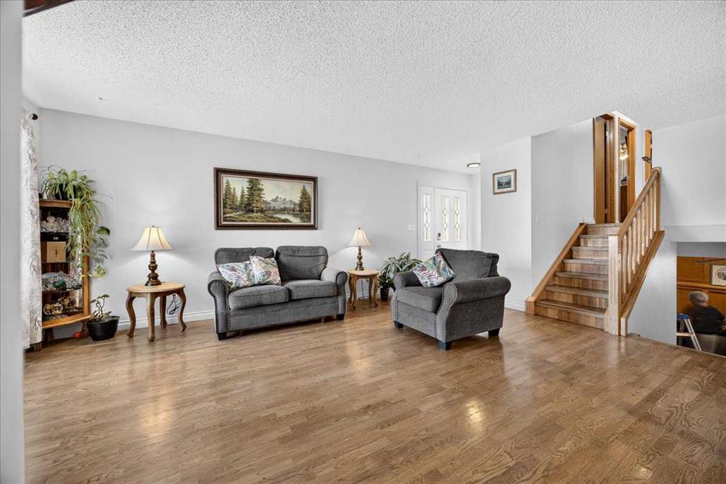 Picture for 80 Templevale Way NE