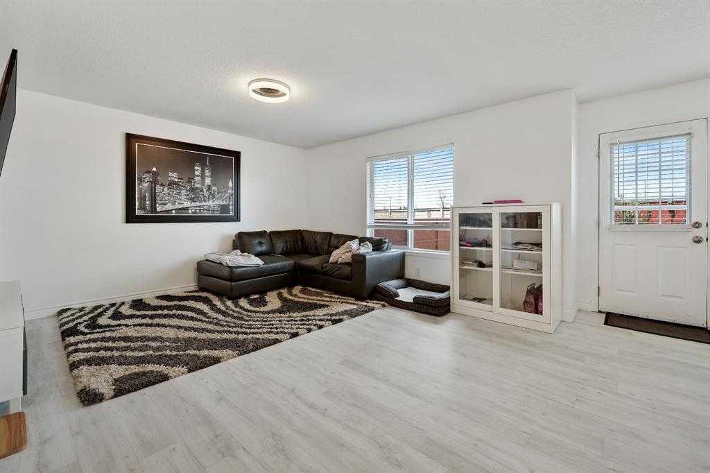 Picture for 128 WESTON Manor SW