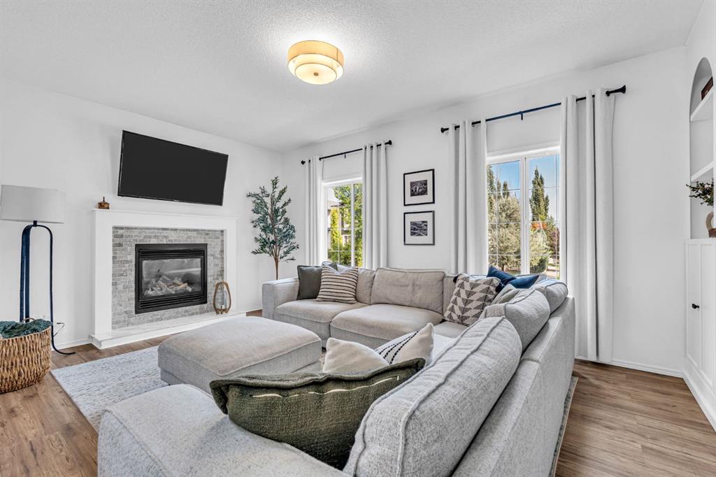 Picture for 123 Elgin Meadows Way SE