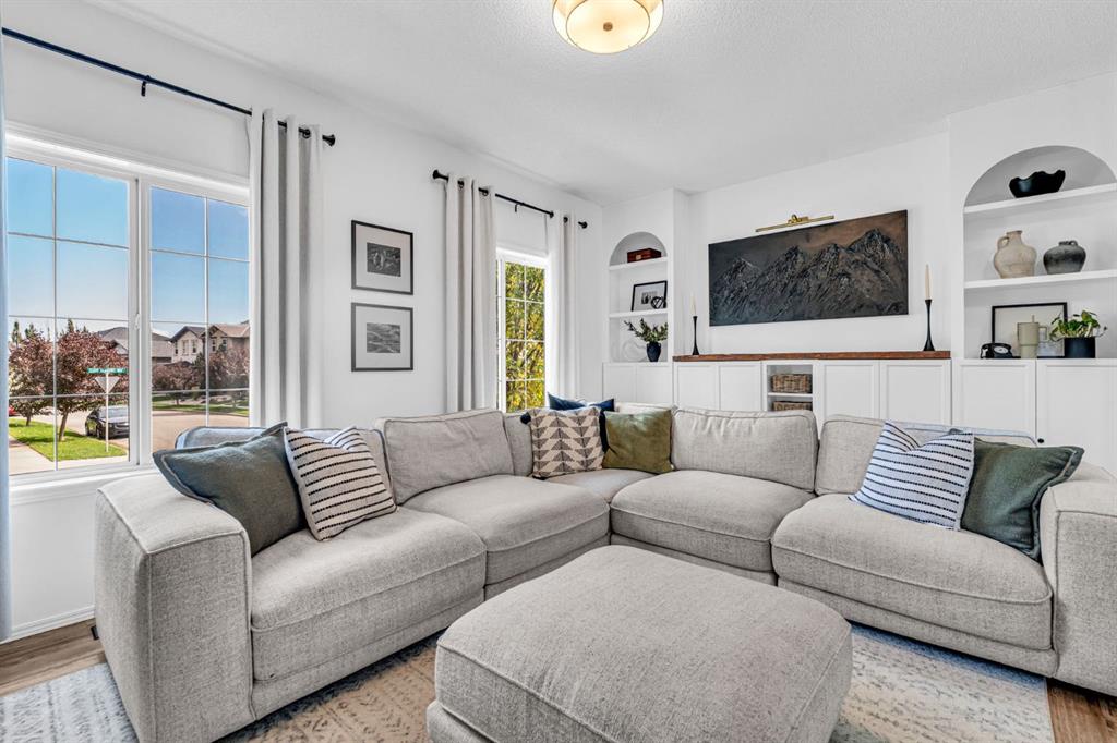 Picture for 123 Elgin Meadows Way SE