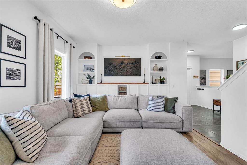 Picture for 123 Elgin Meadows Way SE