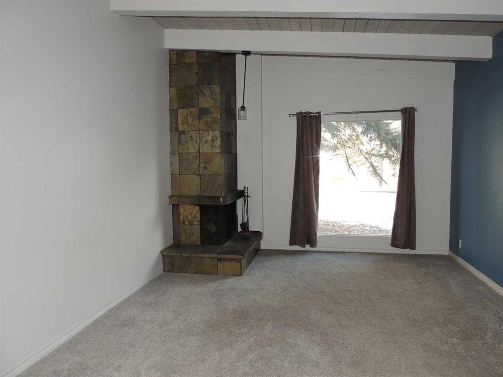 Picture for 2713 Canmore Road NW