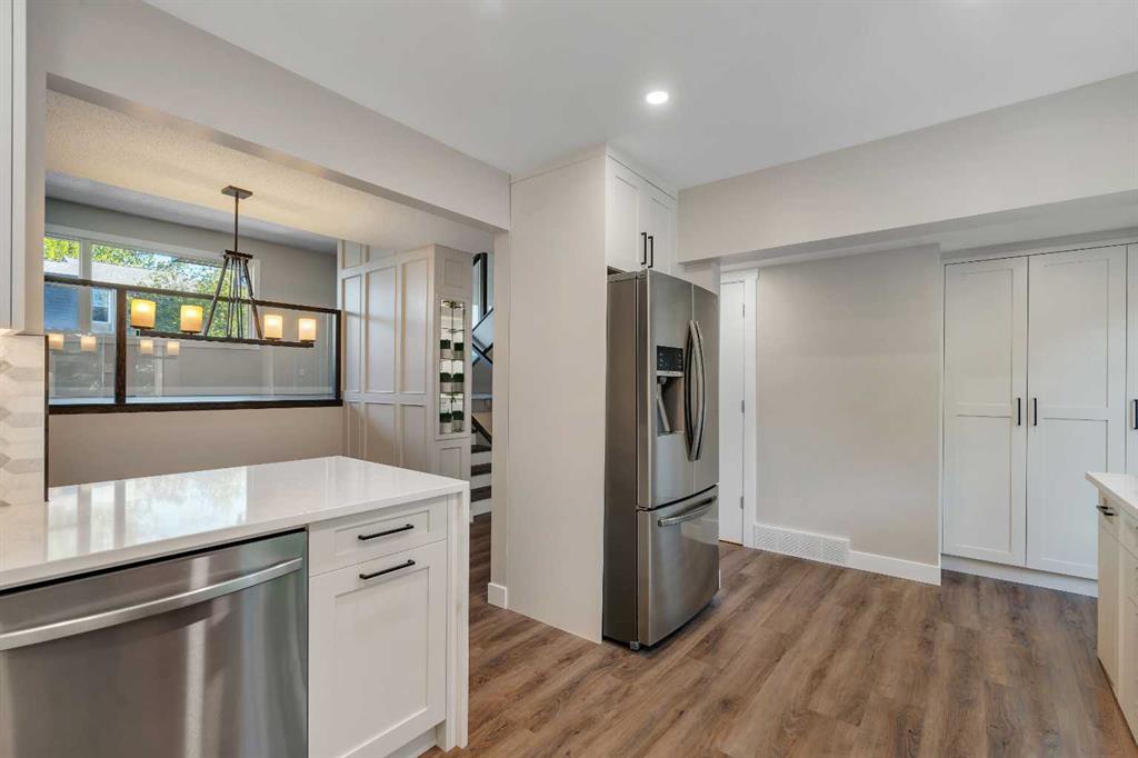 Picture for 370 Brae Glen Crescent SW