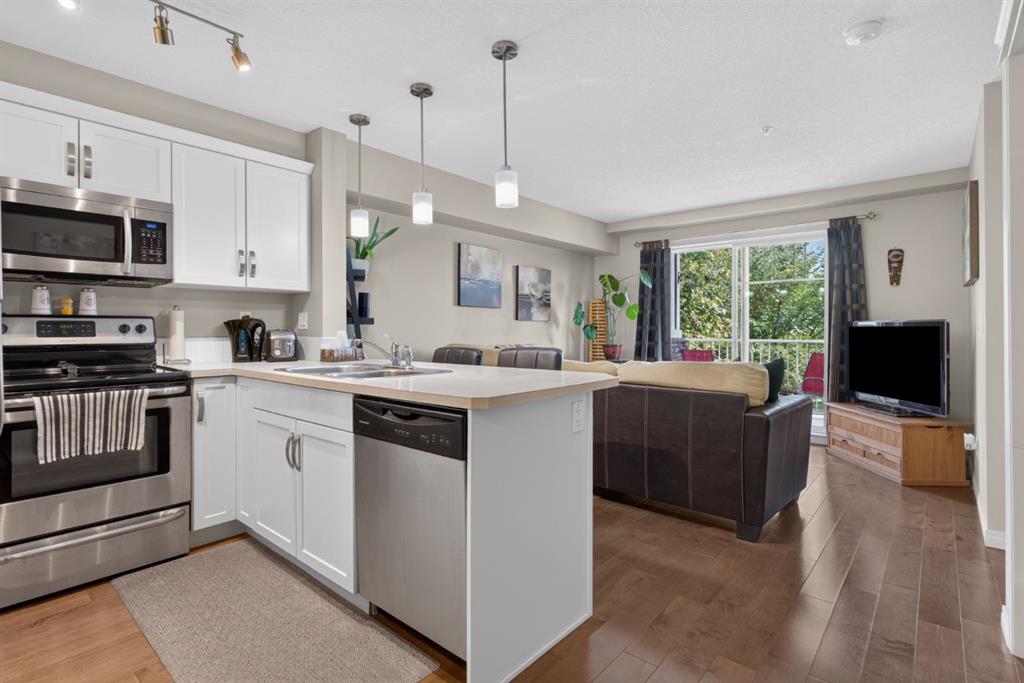 Picture for 204, 406 Cranberry Park SE